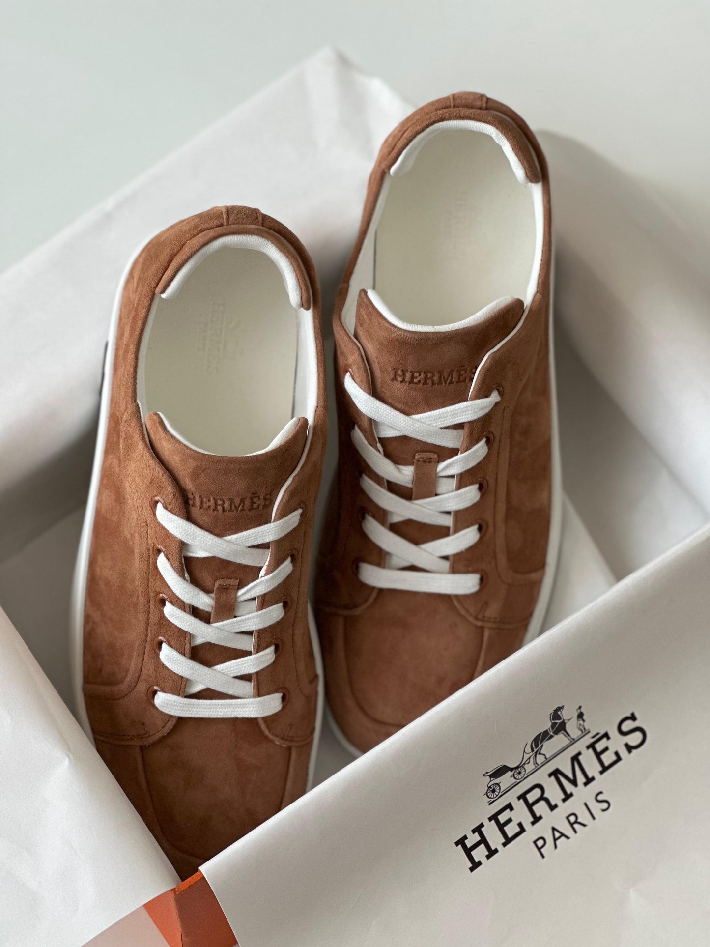 Hermès Kid Sneaker in Beige/Natural – Minimalist Men’s Leather Sneakers