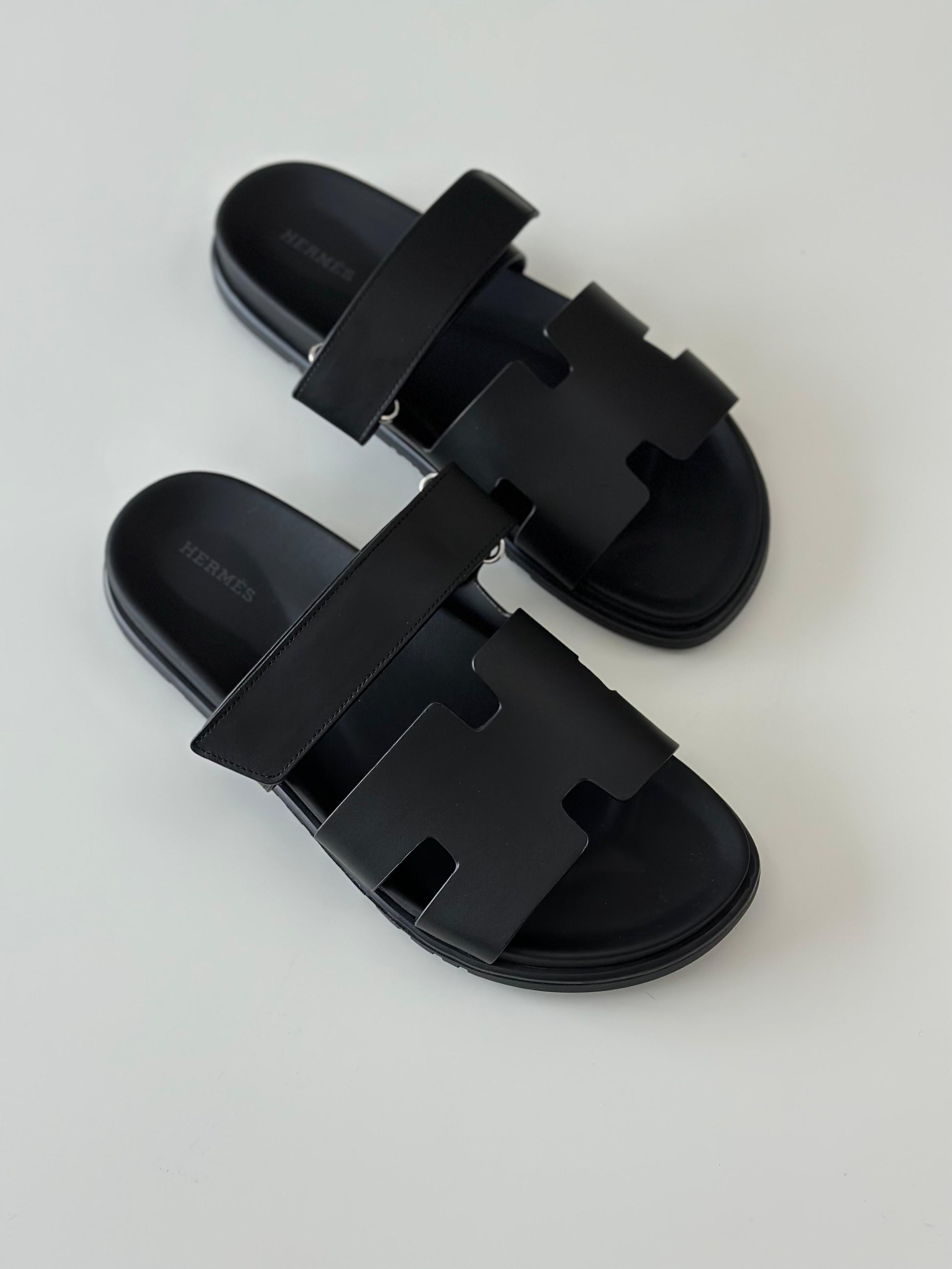 Hermès Chypre Sandal in Black Calfskin – Techno Slip-On with Adjustable H-Strap and Rubber Sole