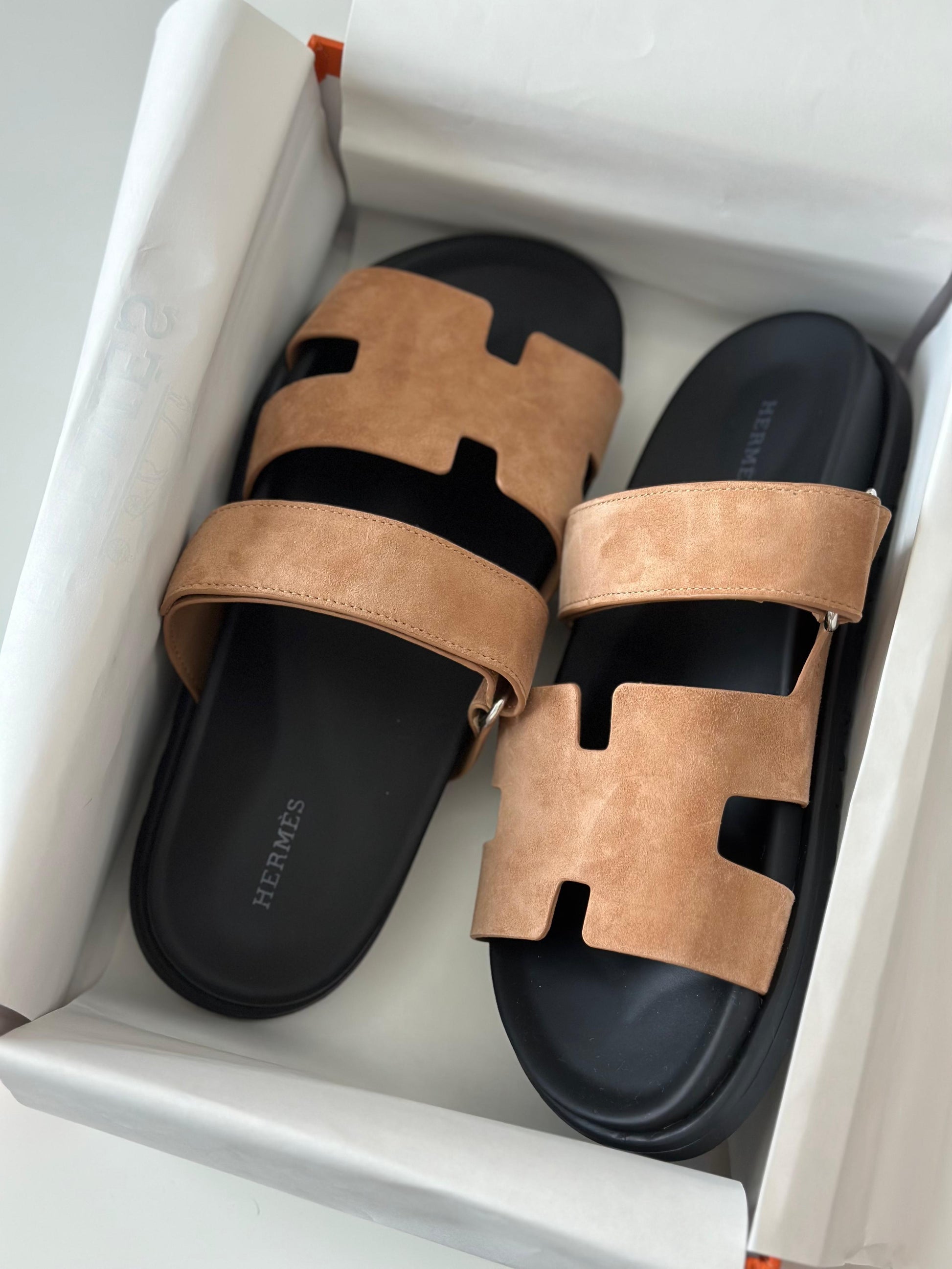 Hermès Chypre Suede Goatskin Sandal in Brun Fumé – Elegant Men’s Slip-On with H-Cut Design”