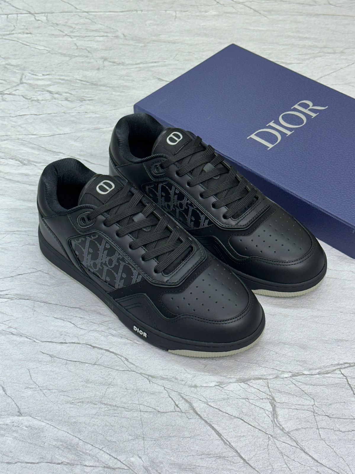 Dior B27 Low-Top Sneakers – Black Calfskin & Oblique Galaxy Leather (3SN272ZPR_H969, Men’s)