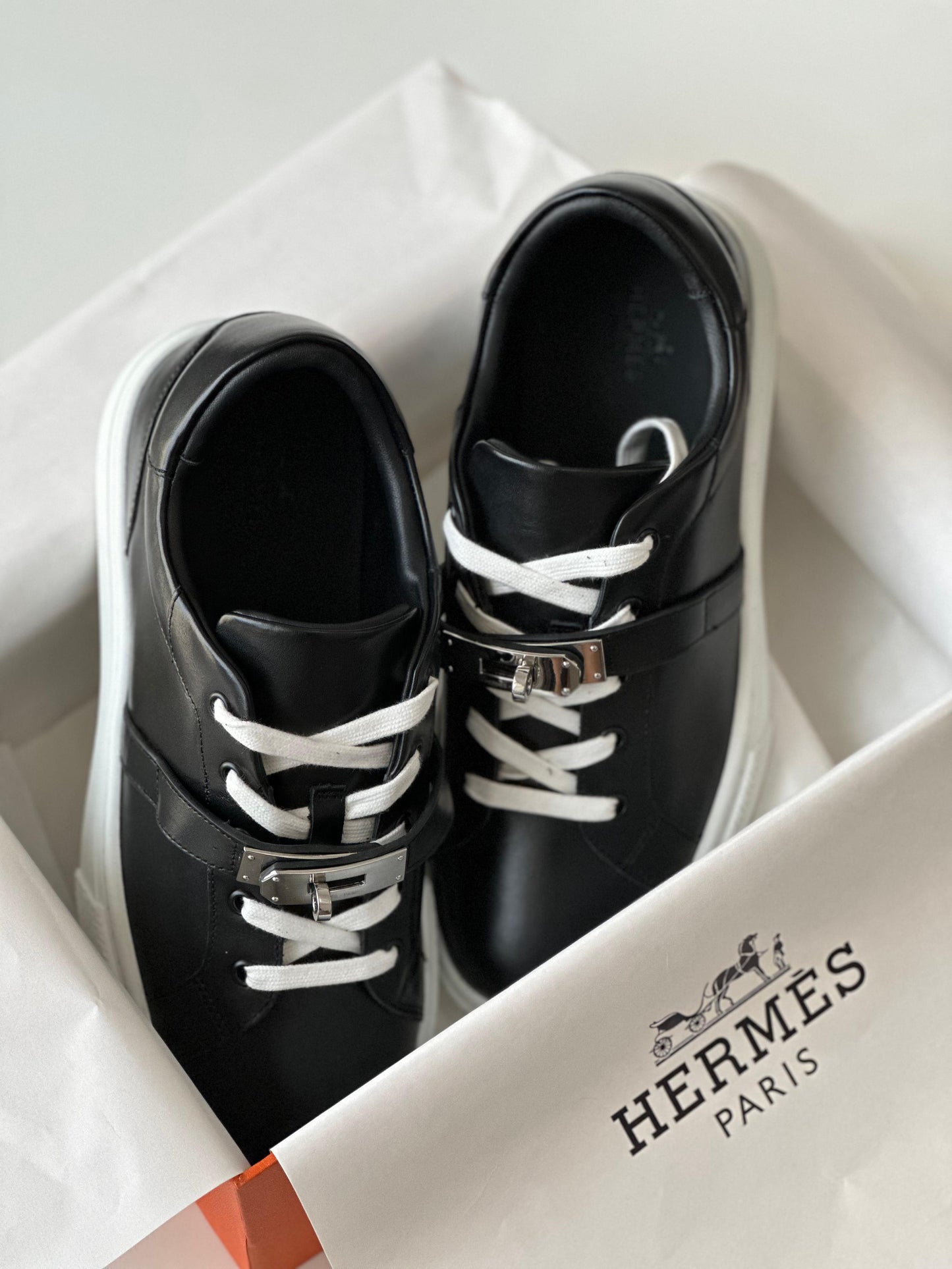 Hermès Day Sneaker – Black Calfskin with Palladium Kelly Buckle & Médor Studs (Men’s, Made in Italy)
