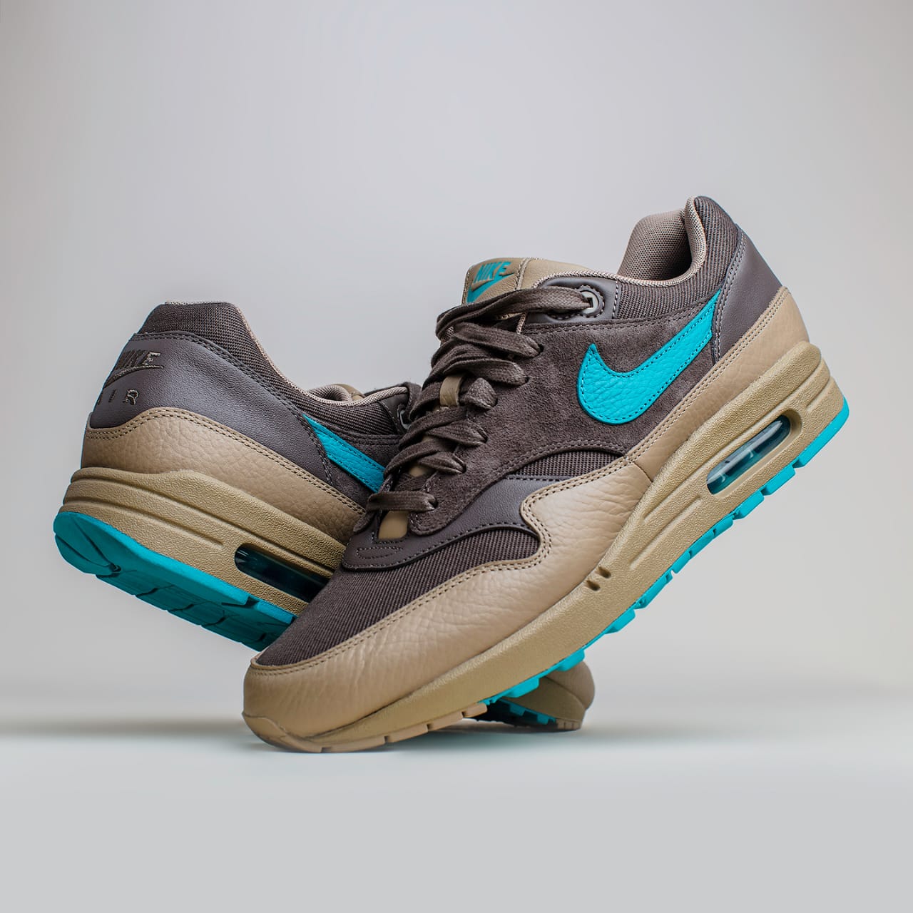 NIKE AIR MAX 1 on Carousell