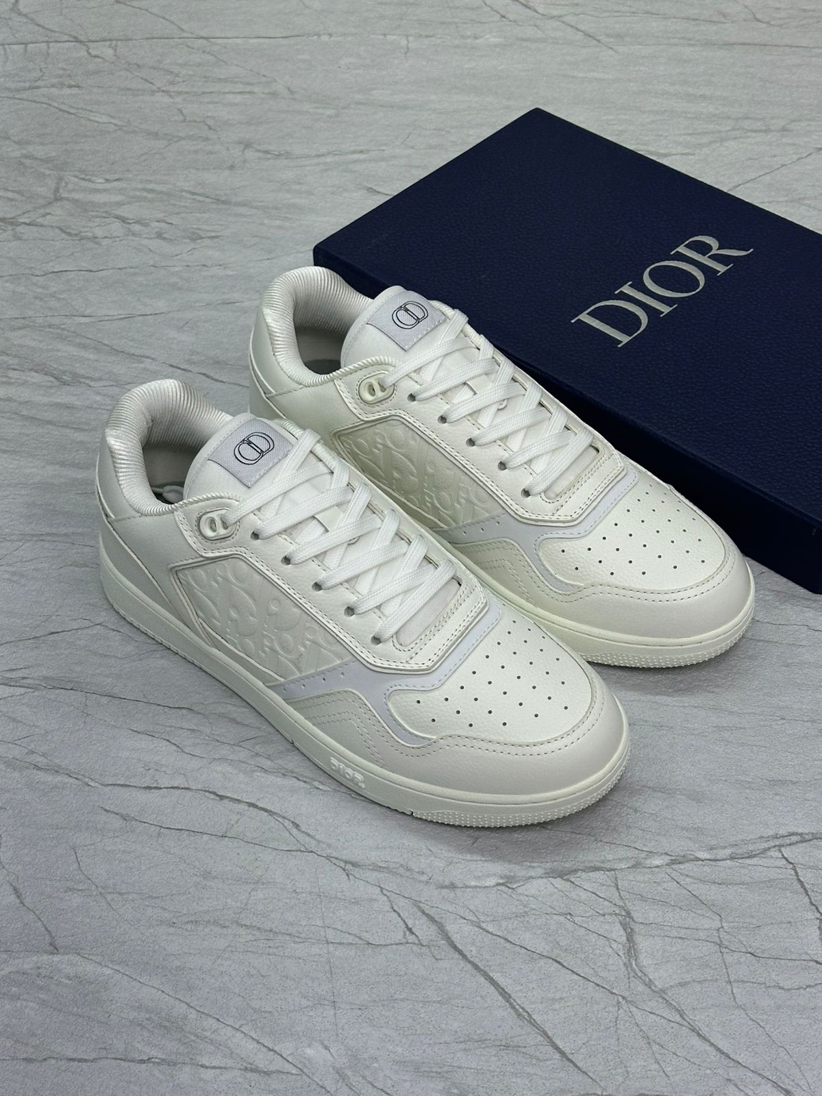 Dior B27 Uptown Low-Top Sneakers – White & Grey Smooth Calfskin with Dior Oblique Jacquard (Men’s)