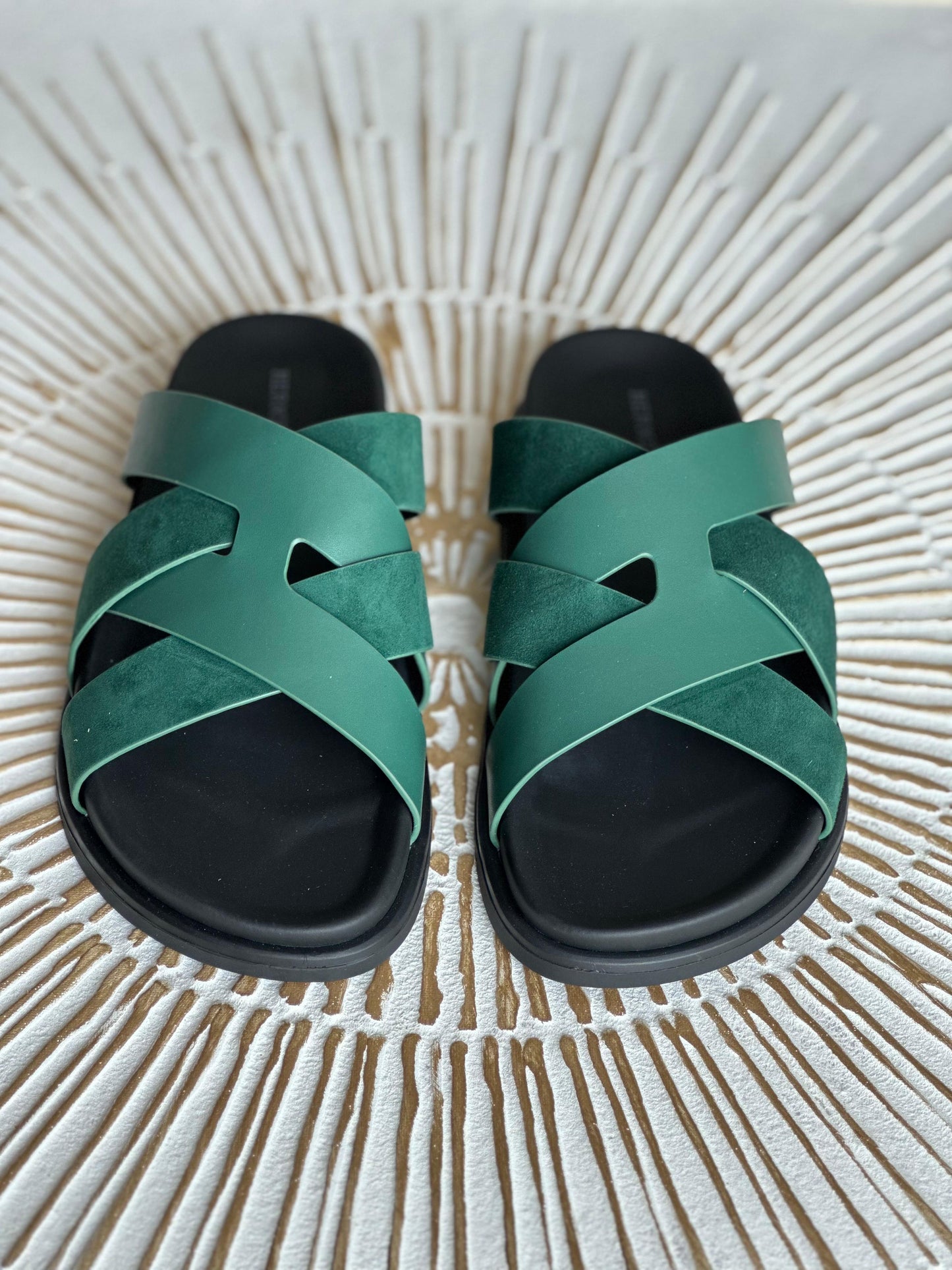 Hermès Kazimir Sandal in Green Woven Ribbon & Calfskin – Techno Summer Slip-On”